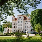 Palac 4*