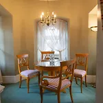 Palac 4*