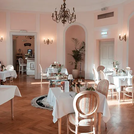 Palac Resort