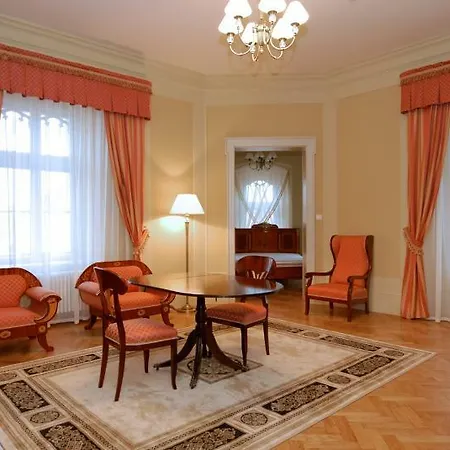 Palac Θέρετρο 4*